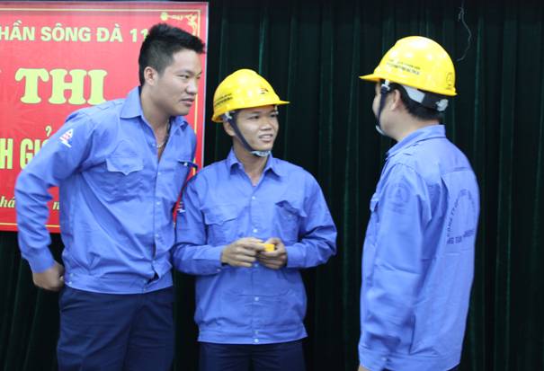 Phần thi năng khiếu: Tiểu phẩm của đội Công ty CP Kỹ thuật Điện Sông Đà